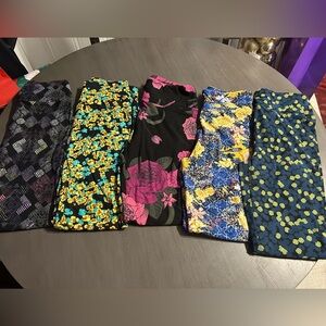 Bundle of five One Size Lularoe leggings